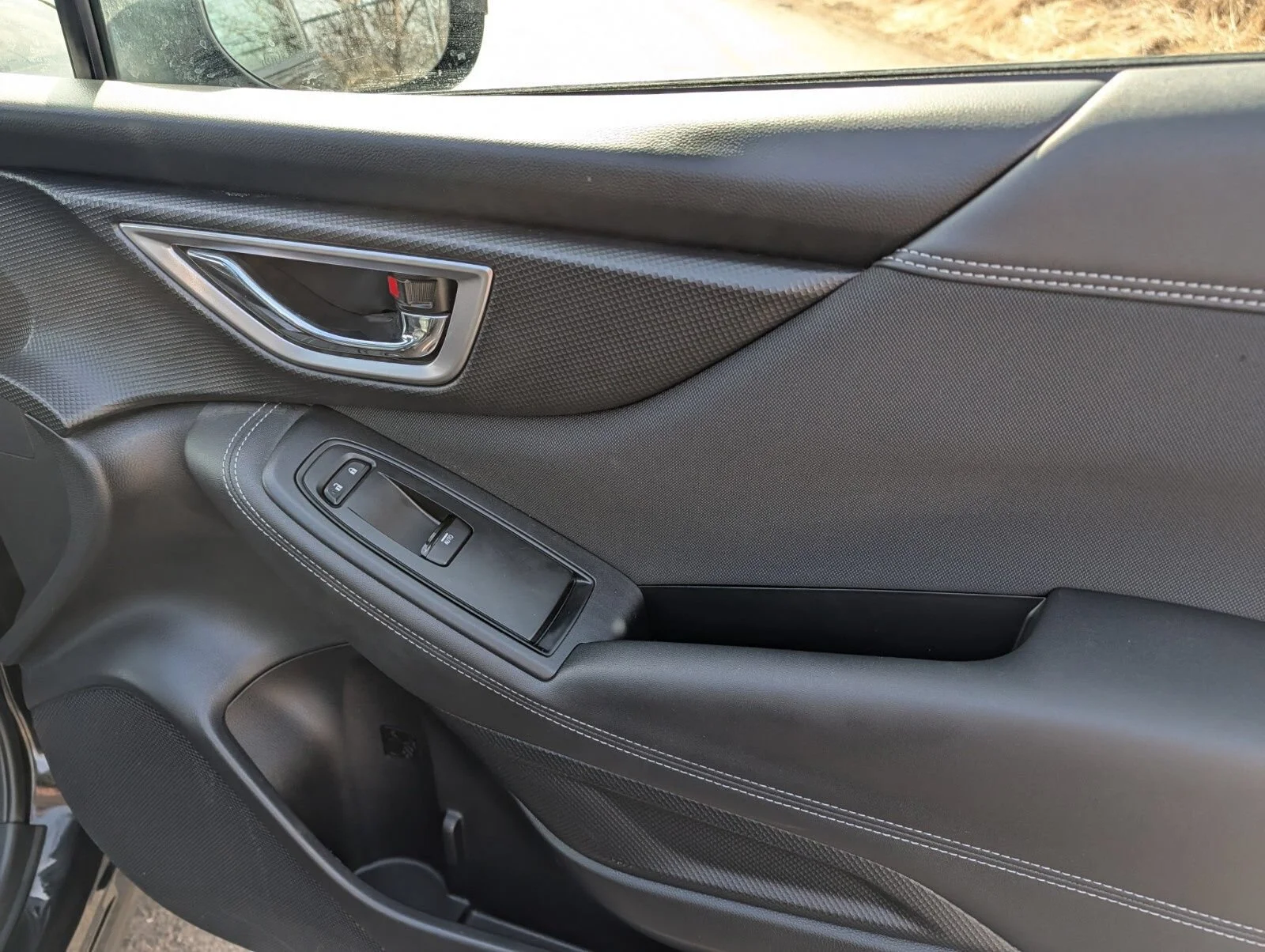 Used 2022 Black Subaru Premium image 31