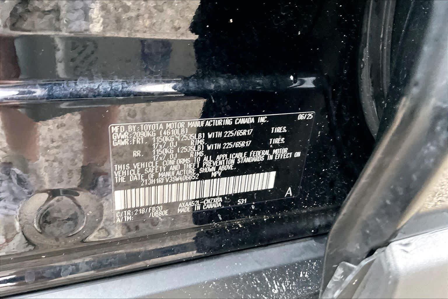 Used 2025 Midnight Black Metallic Toyota LE image 33