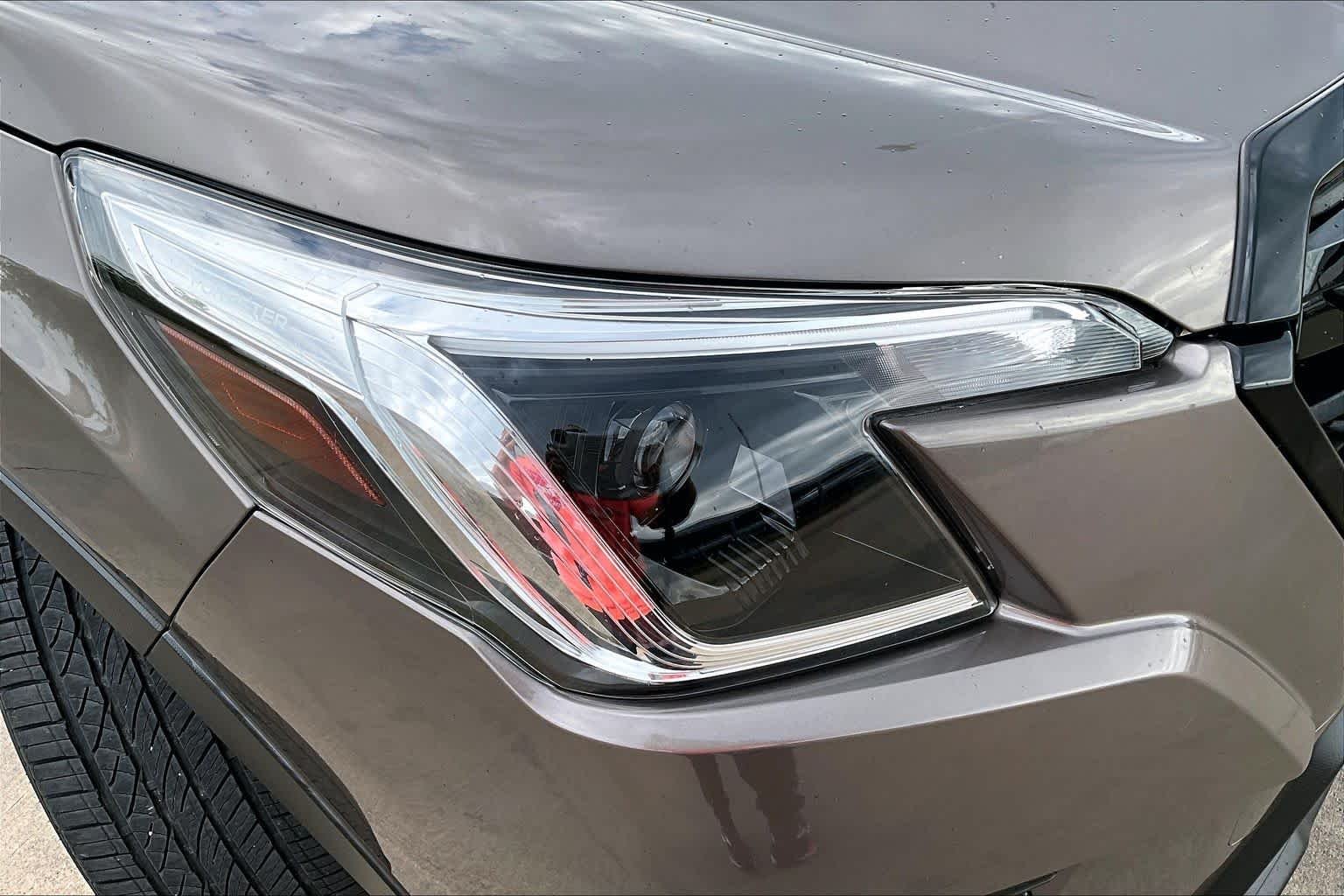 Used 2023 Brilliant Bronze Metallic Subaru Premium image 27