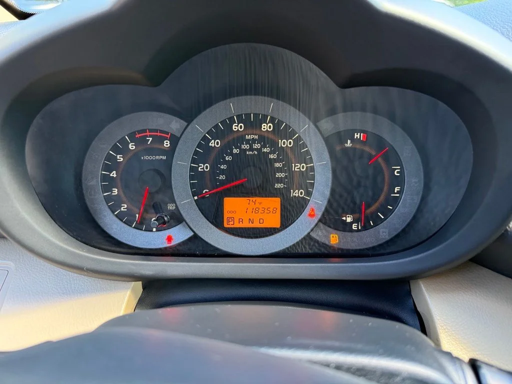 Used 2009  Toyota Limited image 16