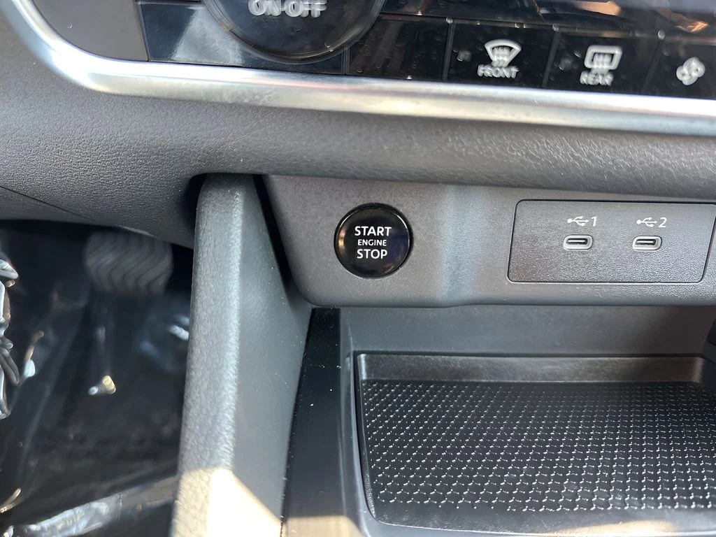 Used 2025 Silver Nissan SV image 20