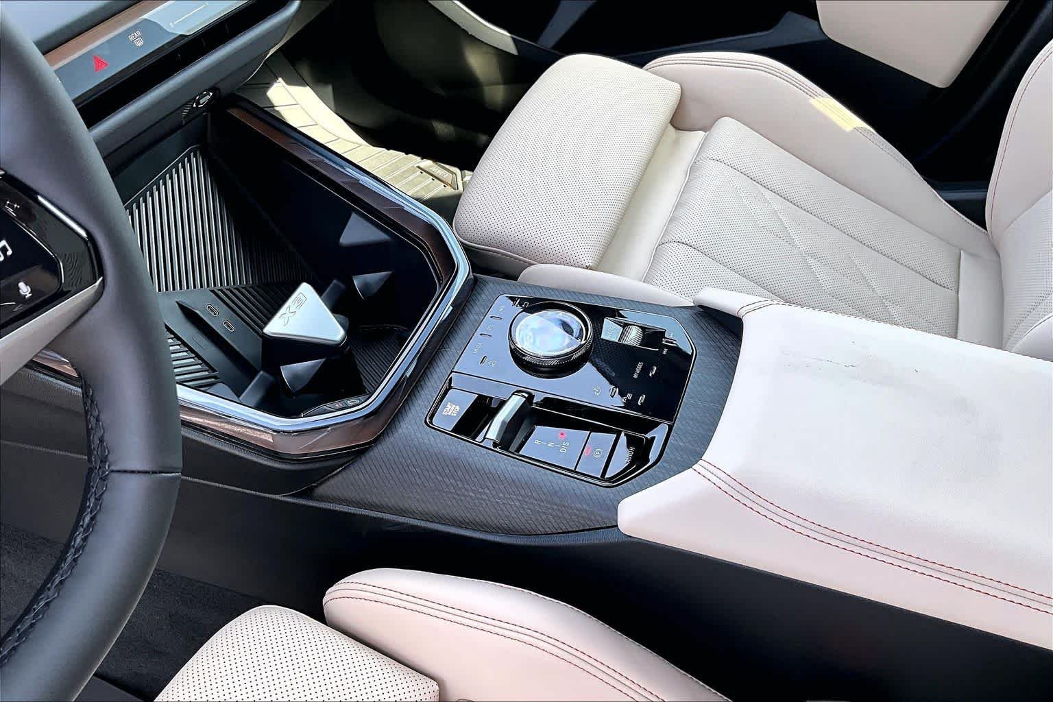 New 2026 Dune Grey Metallic BMW 30 xDrive image 7