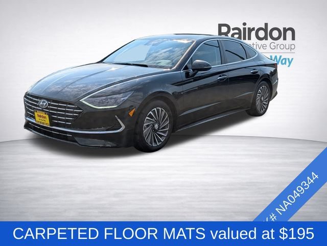 Used 2022 Nocturne Black Hyundai Limited image 3