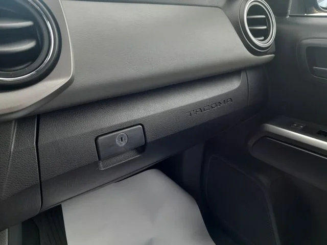 Used 2019 Gray Toyota SR5 image 29