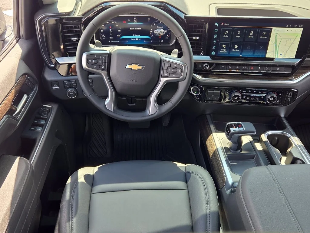 New 2026 Summit White Chevrolet LT image 31
