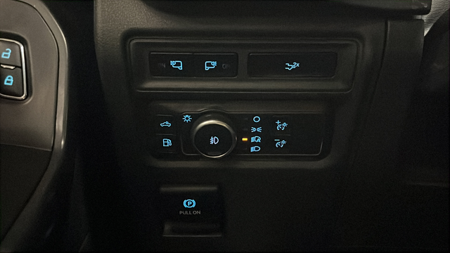Used 2024 Oxford White Ford XLT image 32