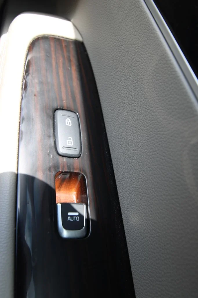 Used 2019 Blue Kia LX image 25