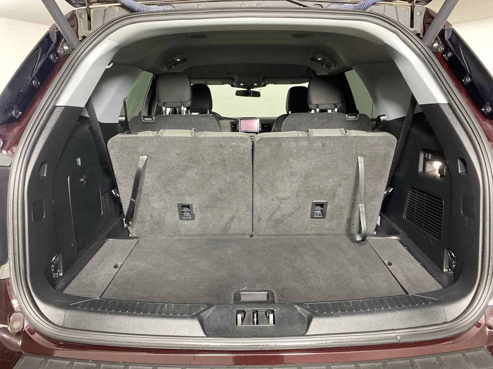 Used 2022 Jewel Red Ford XLT image 27