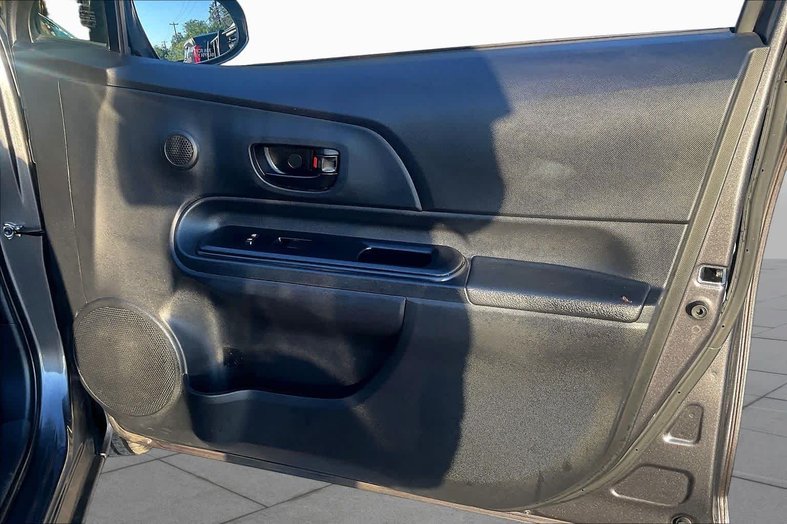 Used 2016 Magnetic Gray Metallic Toyota One image 20