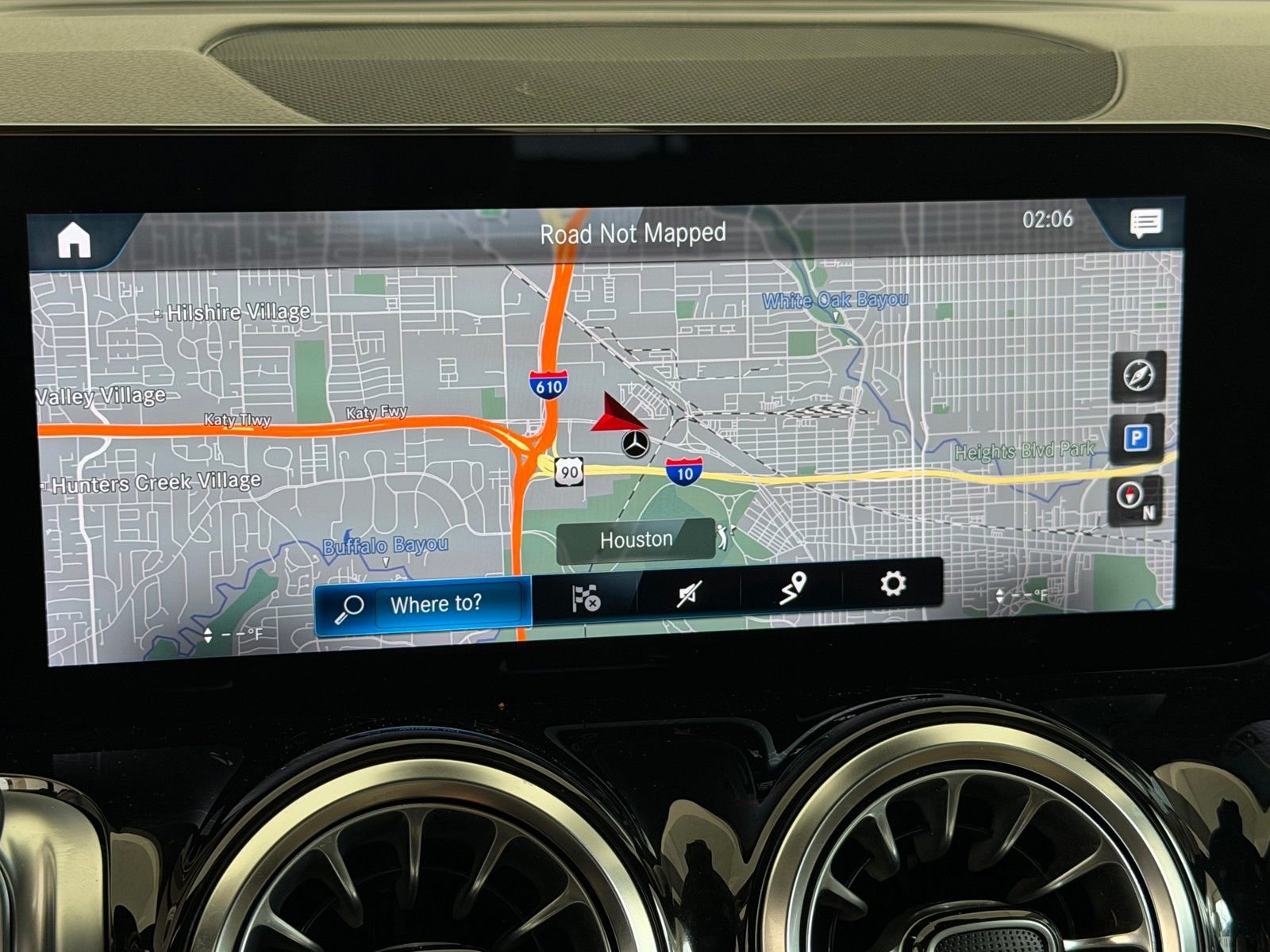 Certified Used 2022  Mercedes-Benz GLB 250 image 6