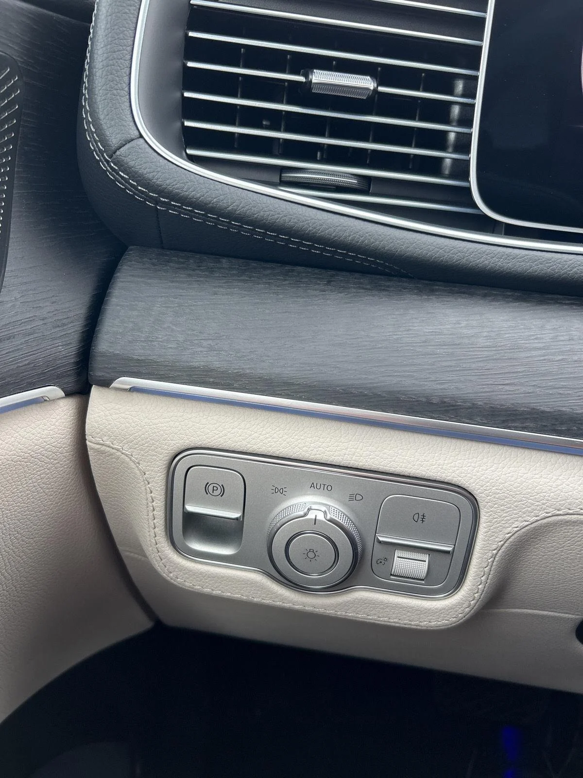 New 2026 Polar White Mercedes-Benz GLE 450 image 18