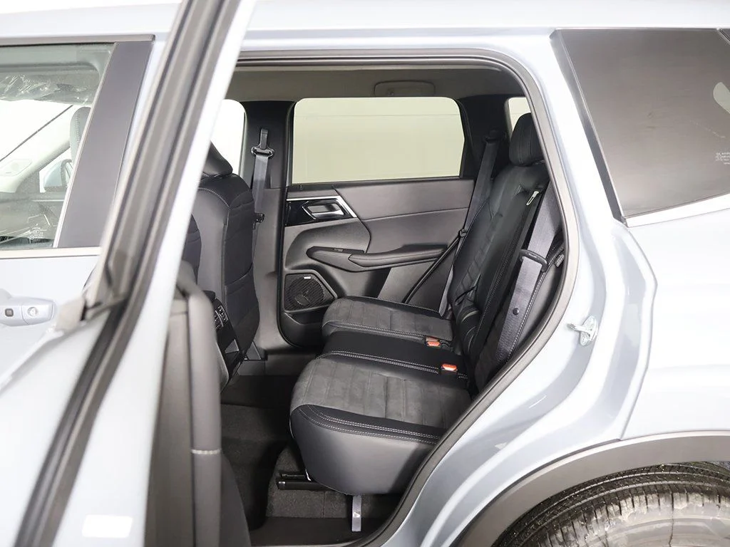 2026 Mitsubishi Outlander SE - Photo 33
