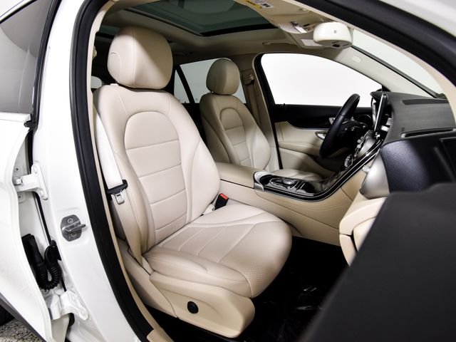 Used 2019 White Mercedes-Benz GLC 300 image 34