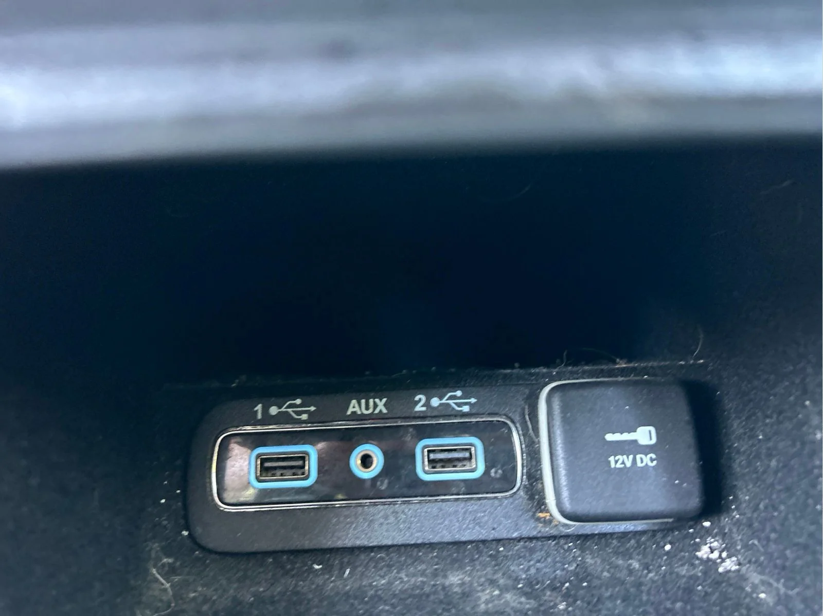 Used 2018 Diamond Black Jeep Altitude image 32