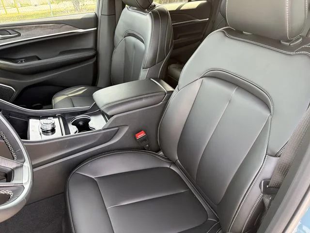 New 2026 Steel Blue Exterior Paint Jeep Limited image 19