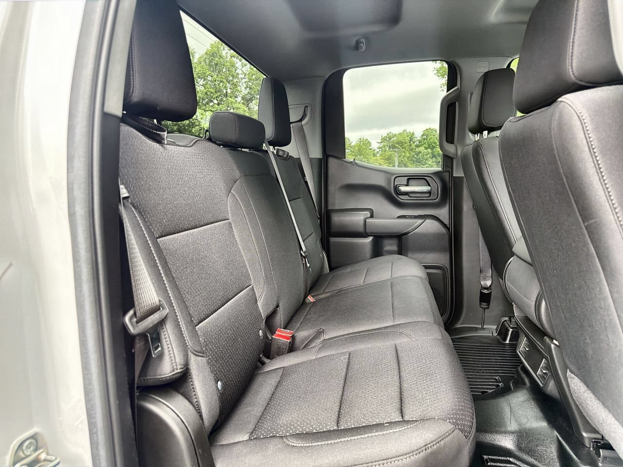 Used 2023 SUMMIT WHITE GMC Pro image 22