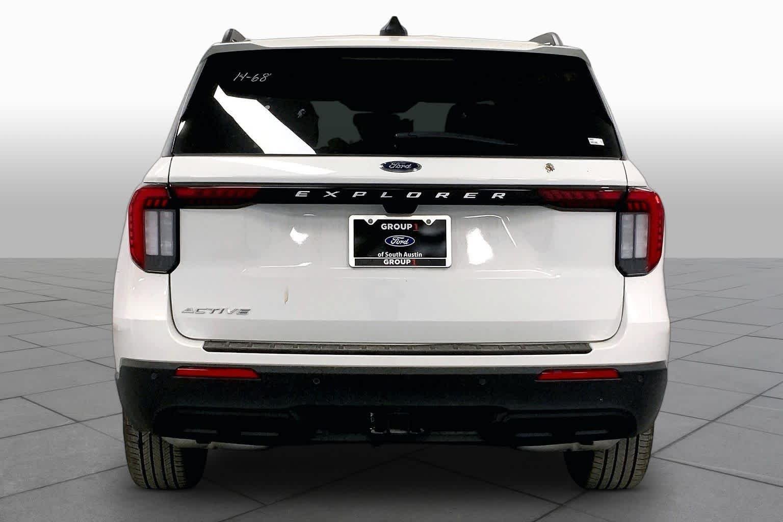 New 2026 Star White Metallic Tri-Coat Ford Active image 4