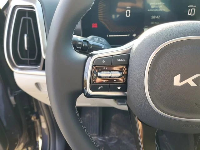 2025 Kia Sorento EX - Photo 11