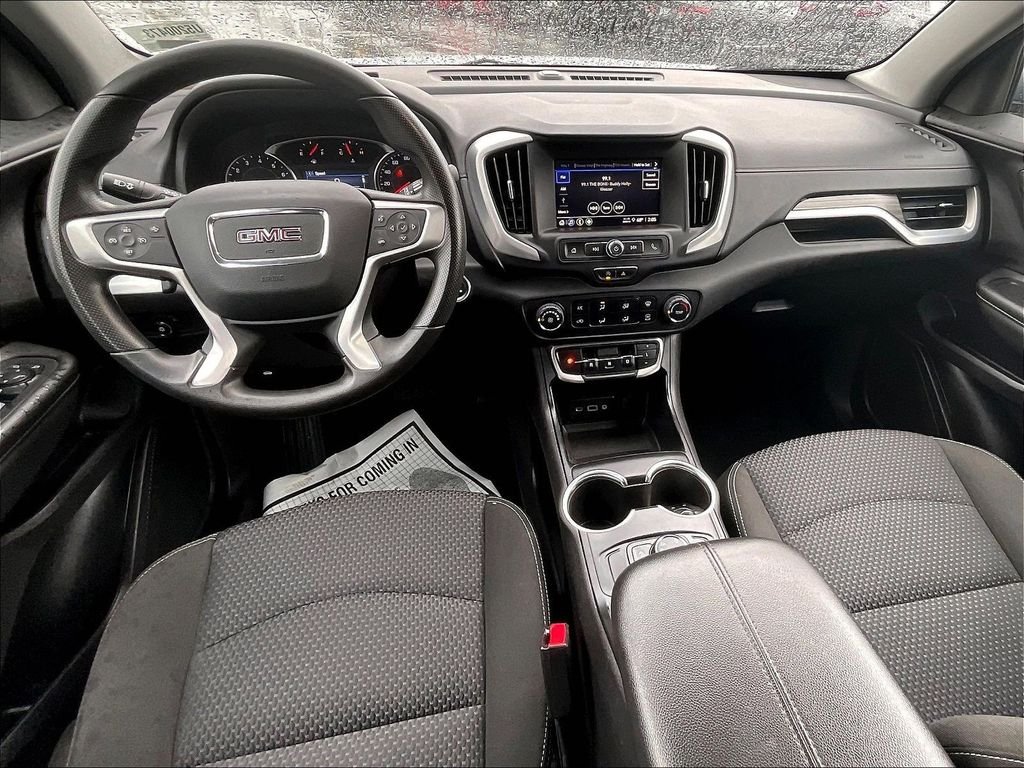 Used 2024 Silver GMC SLE image 21
