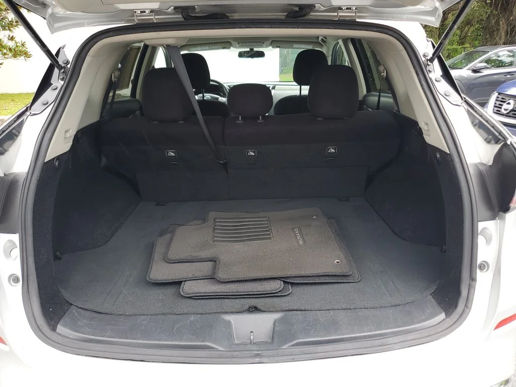 Used 2017 Silver Nissan SV image 10