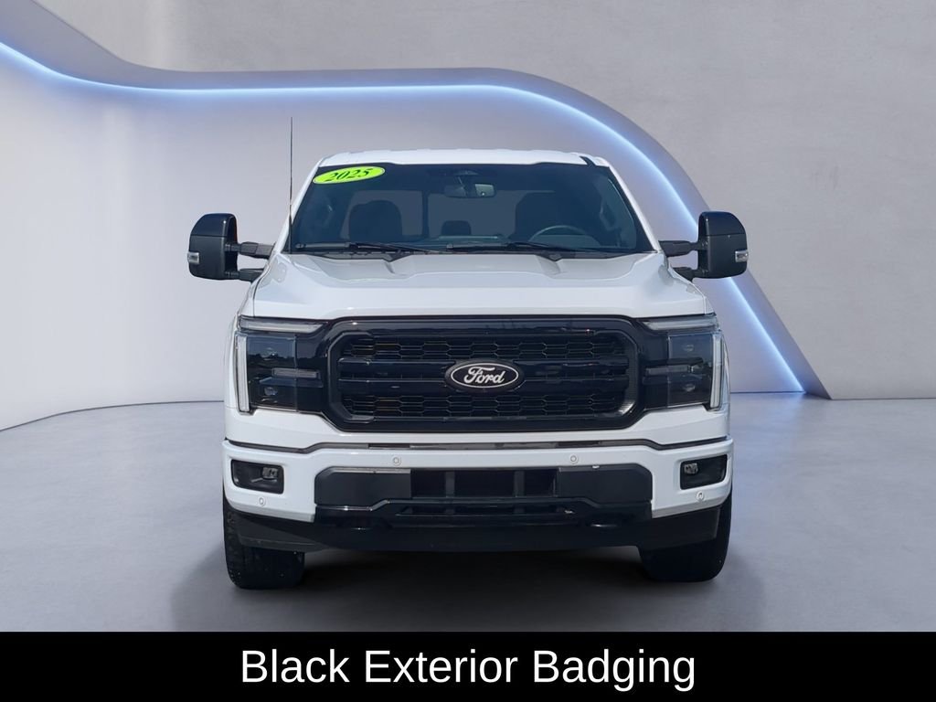 Used 2025  Ford Lariat image 10