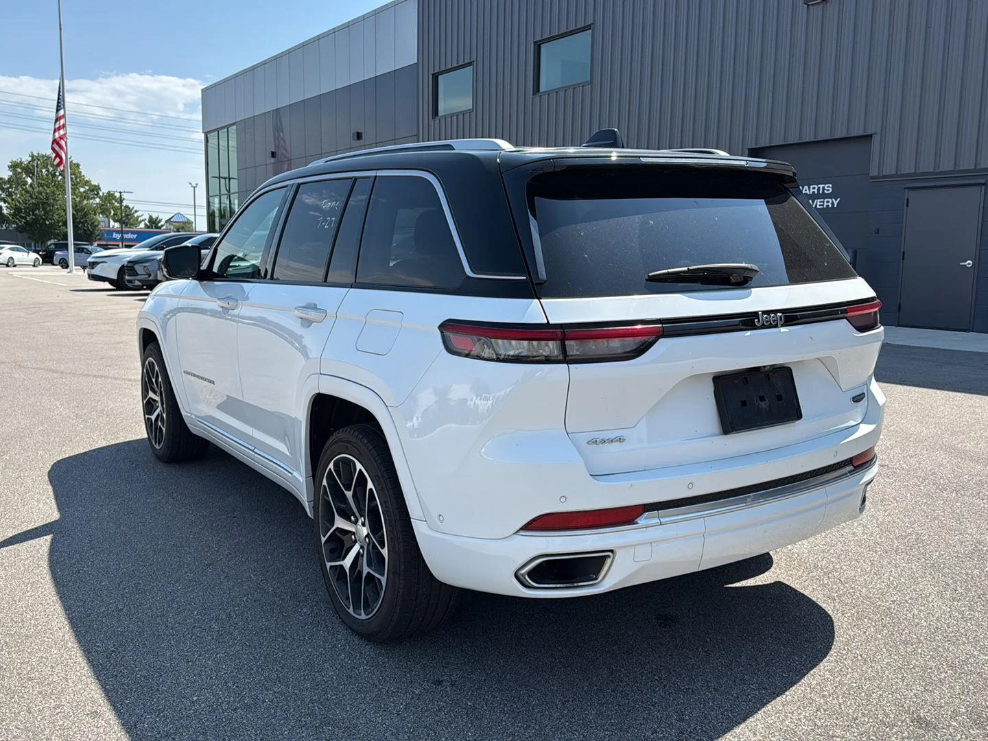 Used 2024 Bright White Jeep Summit Reserve image 4