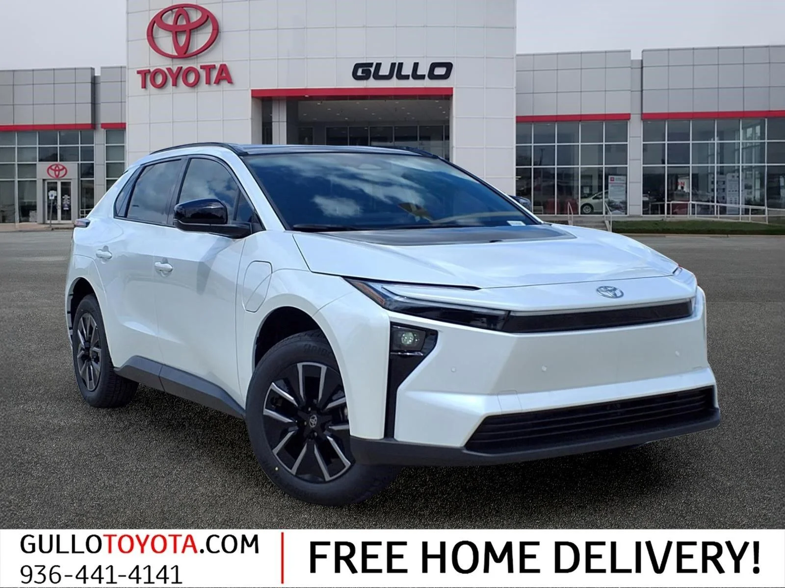 New 2026 Off-white Toyota XLE Plus image 1