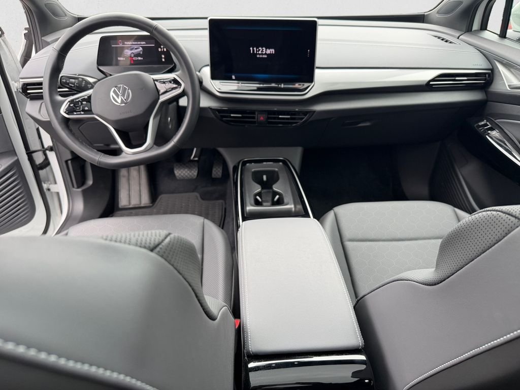 Certified Used 2025 Opal White Volkswagen Pro S image 10