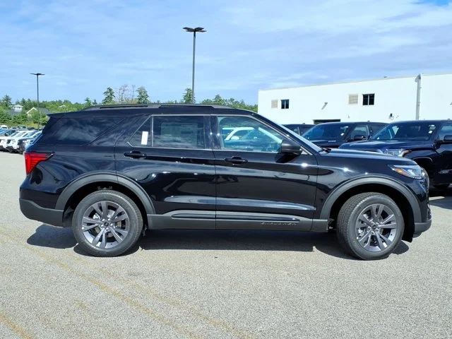 New 2026 Agate Black Metallic Ford Active image 23