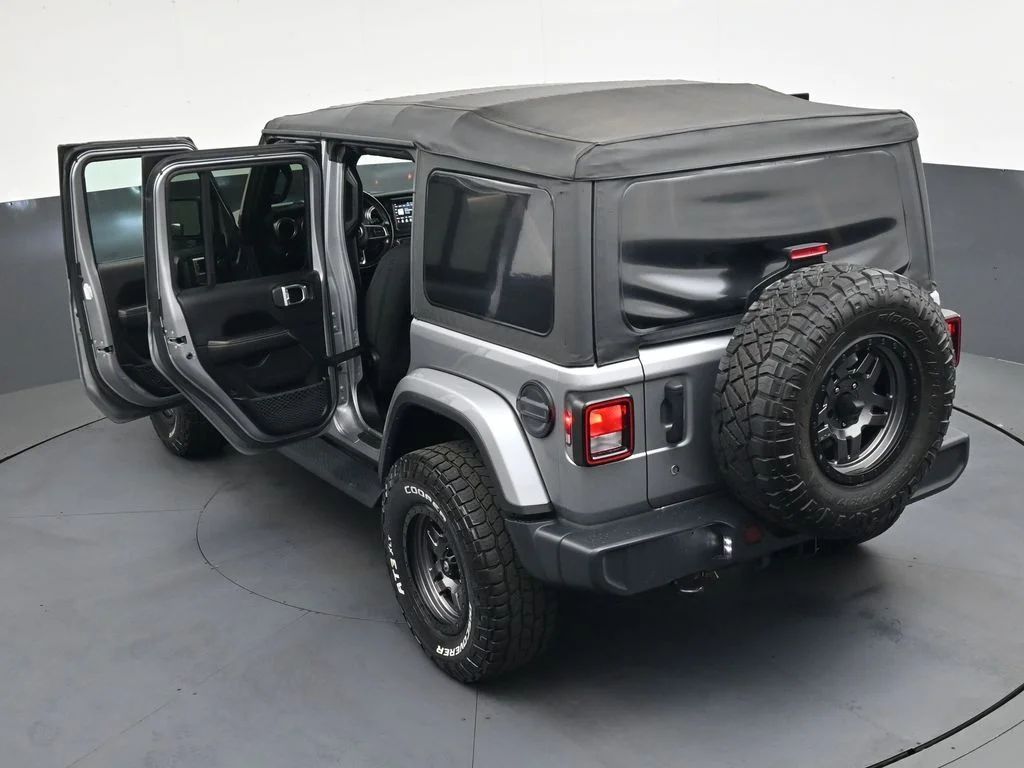 Used 2020 Billet Silver Metallic Jeep Unlimited Sahara image 45