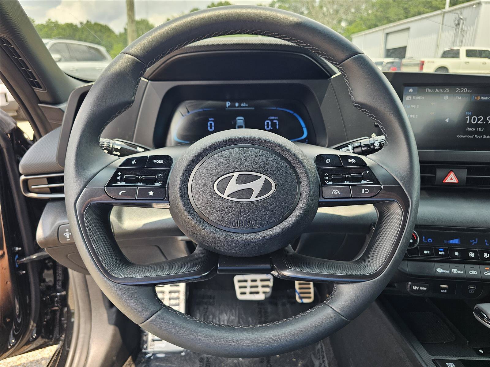 Used 2026 Abyss Black Hyundai SEL Sport image 17
