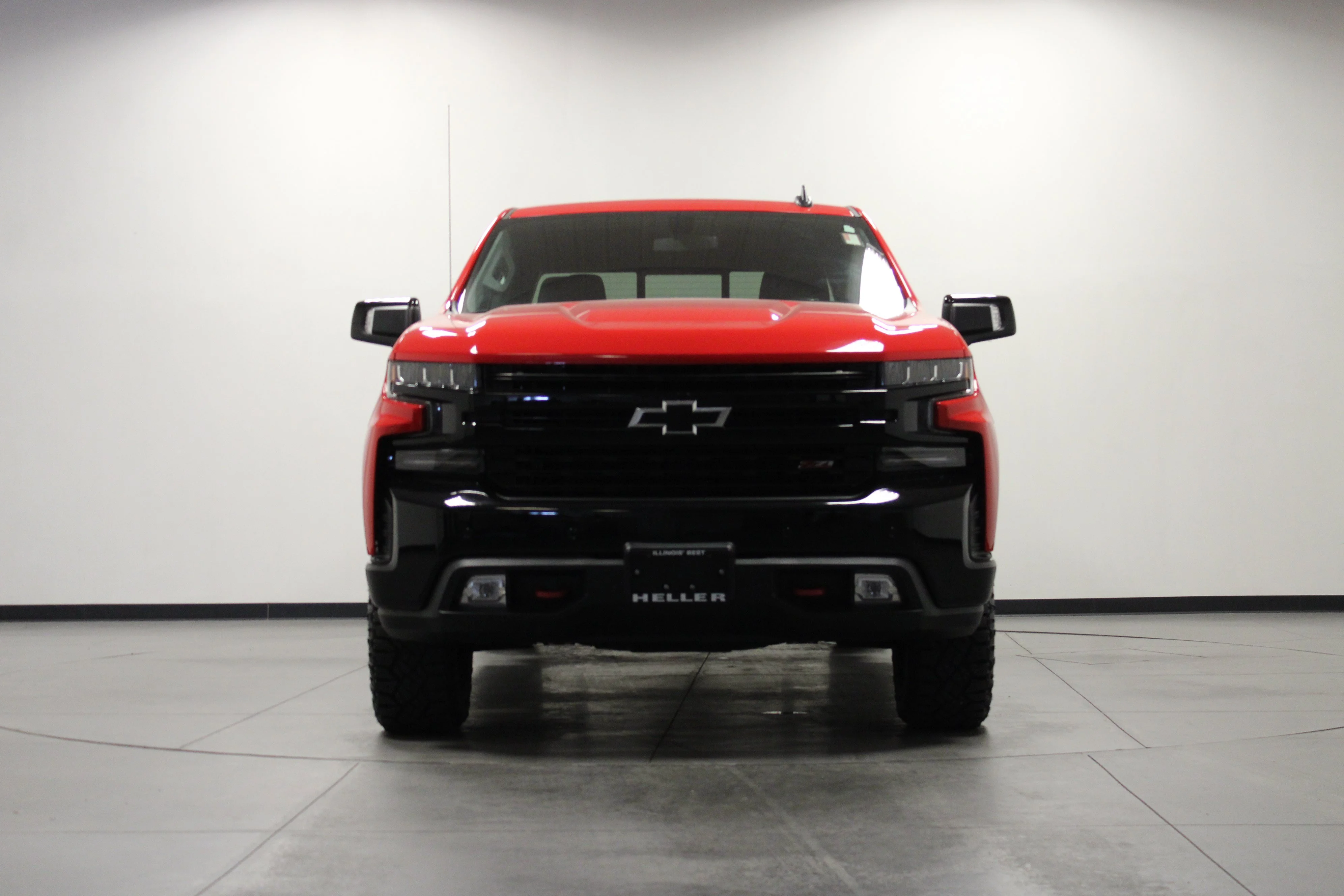 Used 2021 RED HOT Chevrolet LT Trail Boss image 9