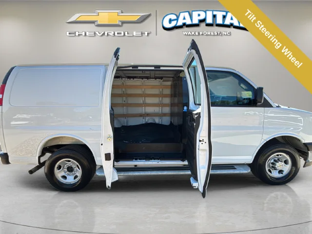 Used 2025 Summit White Chevrolet WT image 12