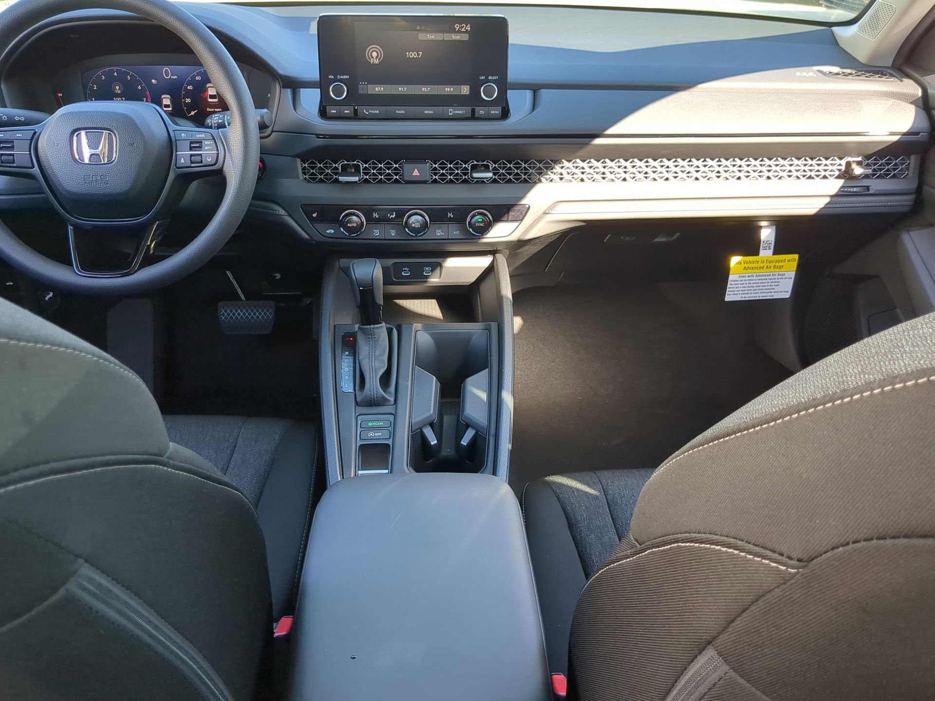 2025 Honda Accord SE - Photo 17