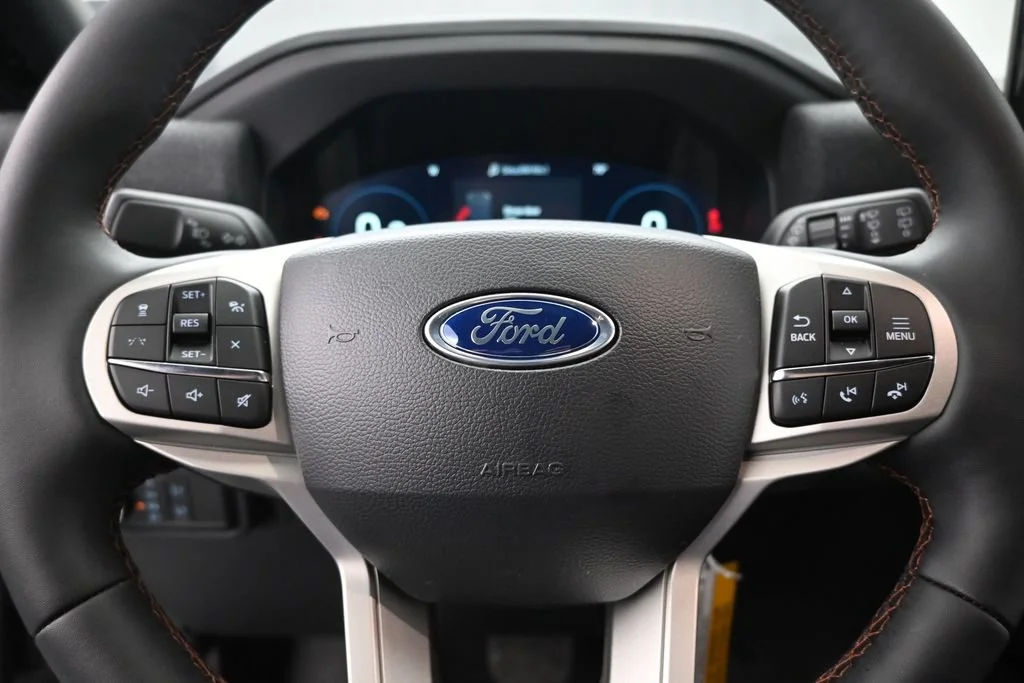 New 2027 Avalanche Gray Ford Active image 11