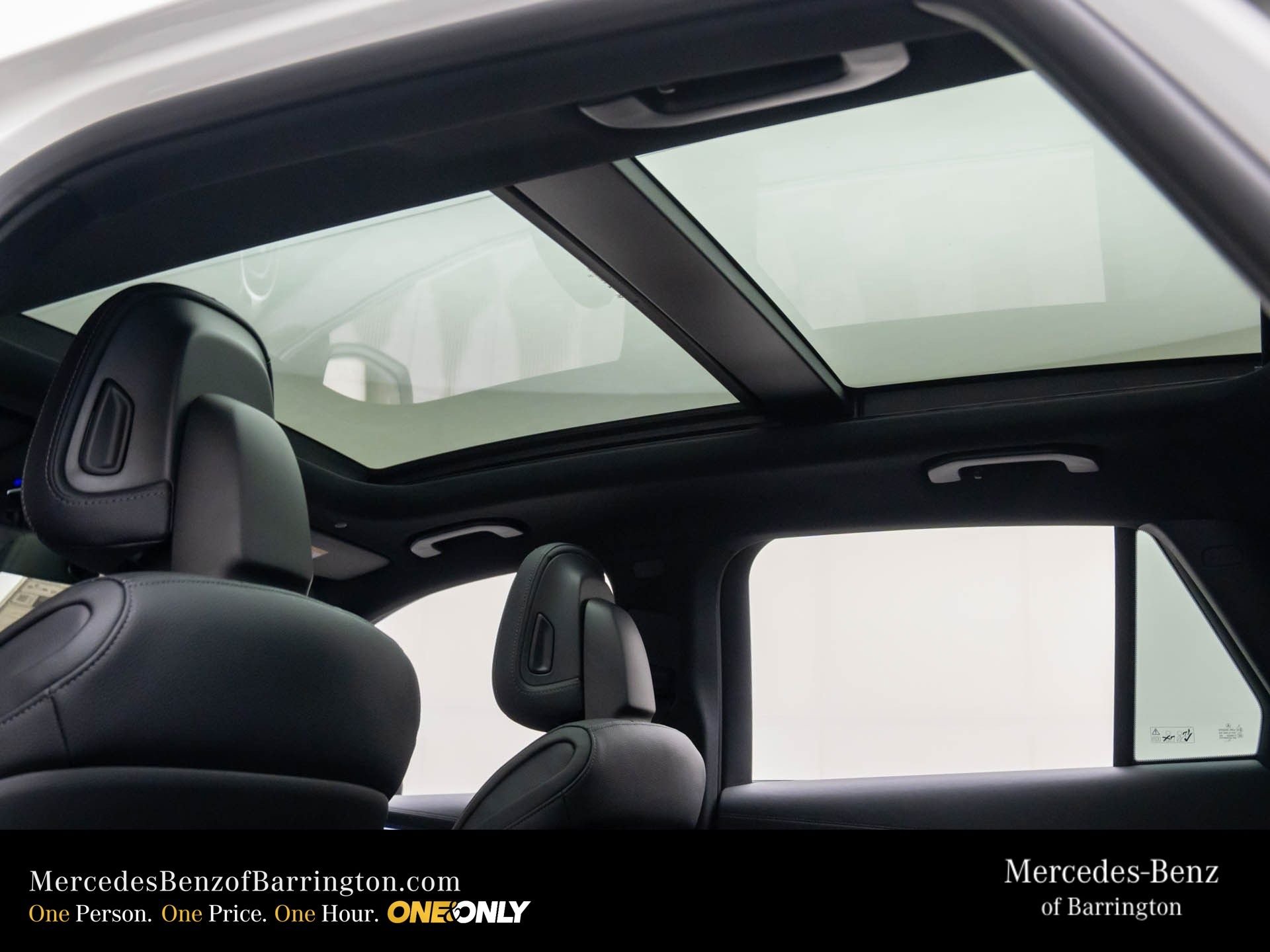New 2026 Polar White Mercedes-Benz GLC 300 image 20