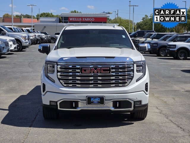Certified Used 2023 White Frost Tricoat GMC  image 2
