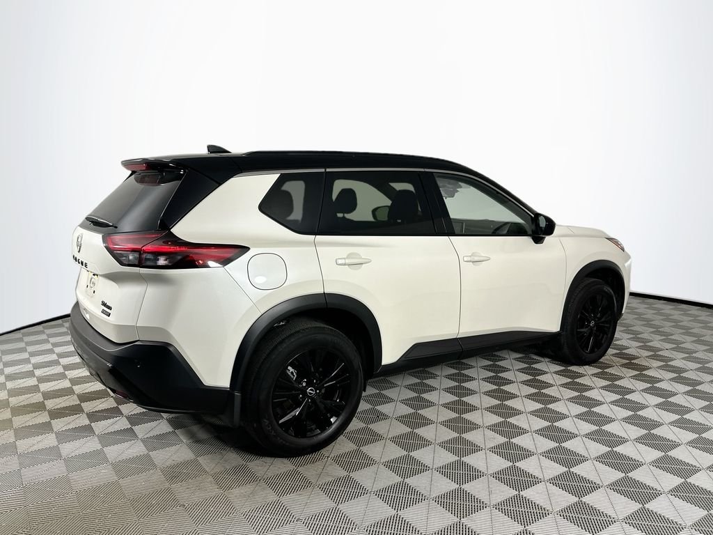 Used 2023 White Nissan SV image 7
