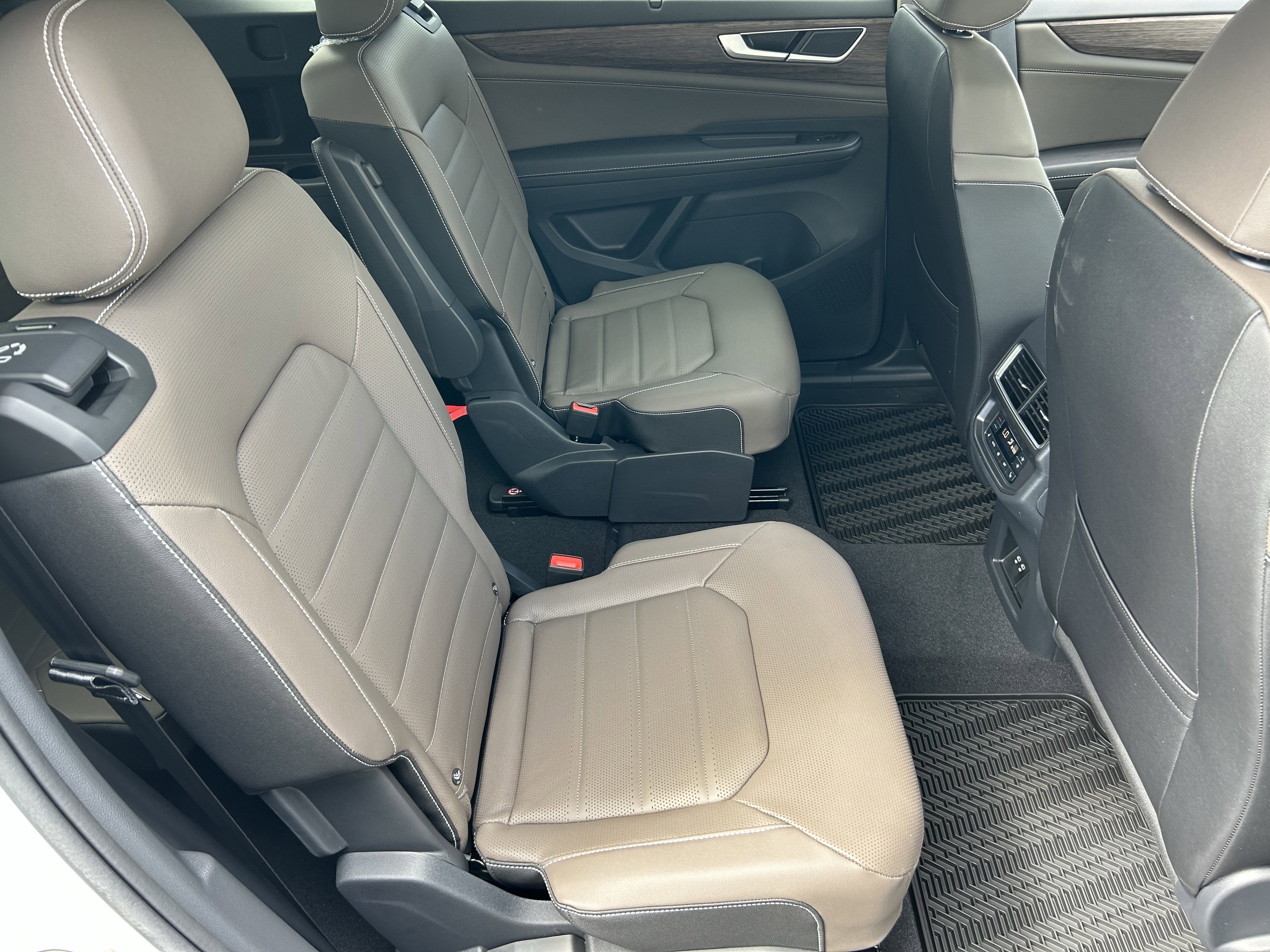 New 2026 Opal White Pearl Volkswagen 2.0T SEL image 9