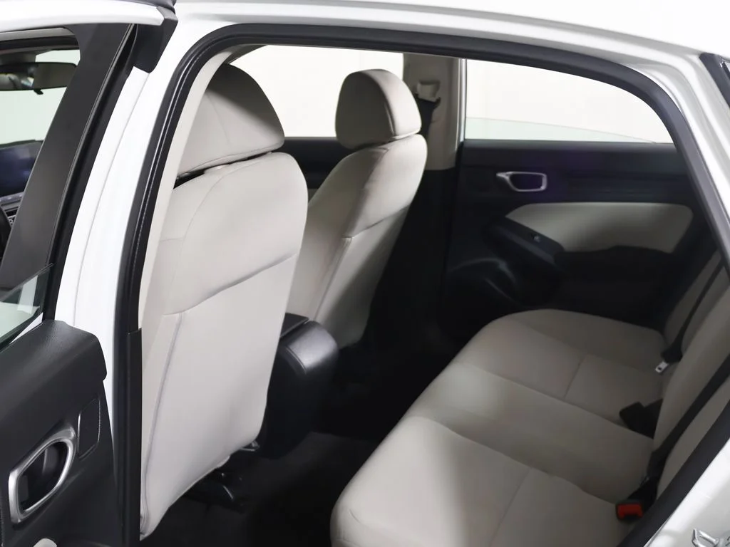 Used 2023 White Honda LX image 23