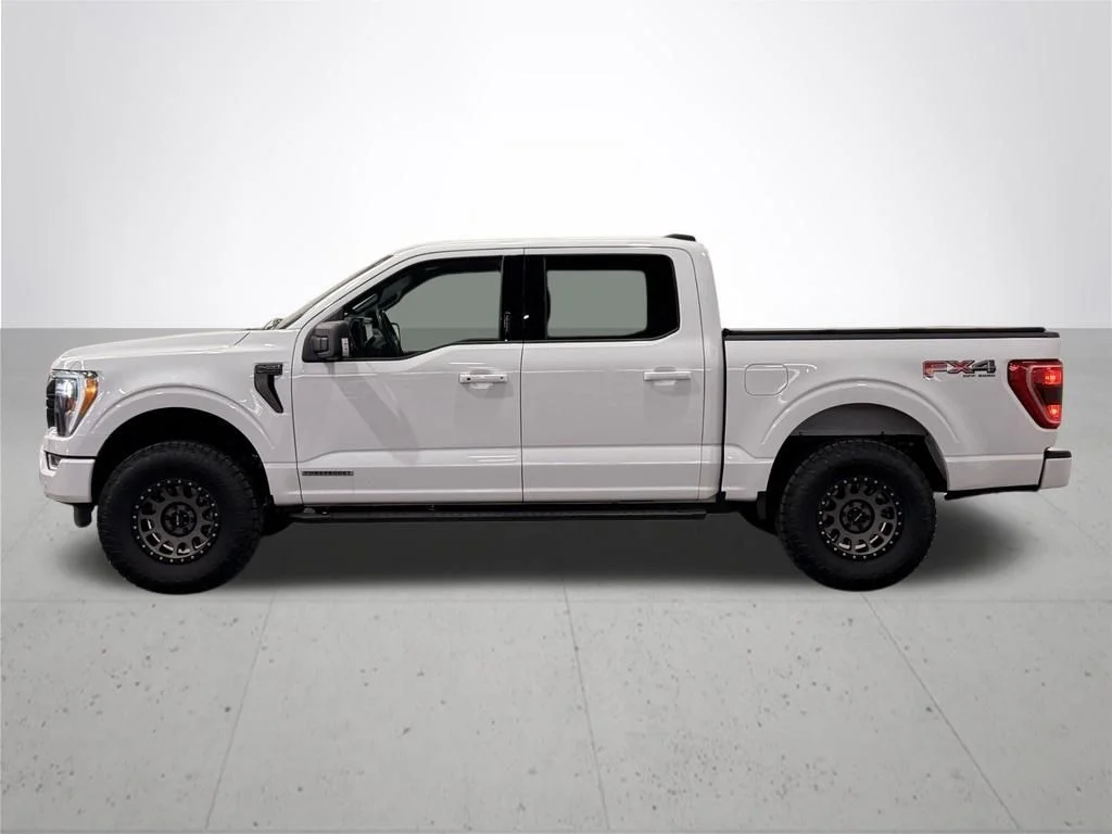 Used 2021 White Ford XLT image 14