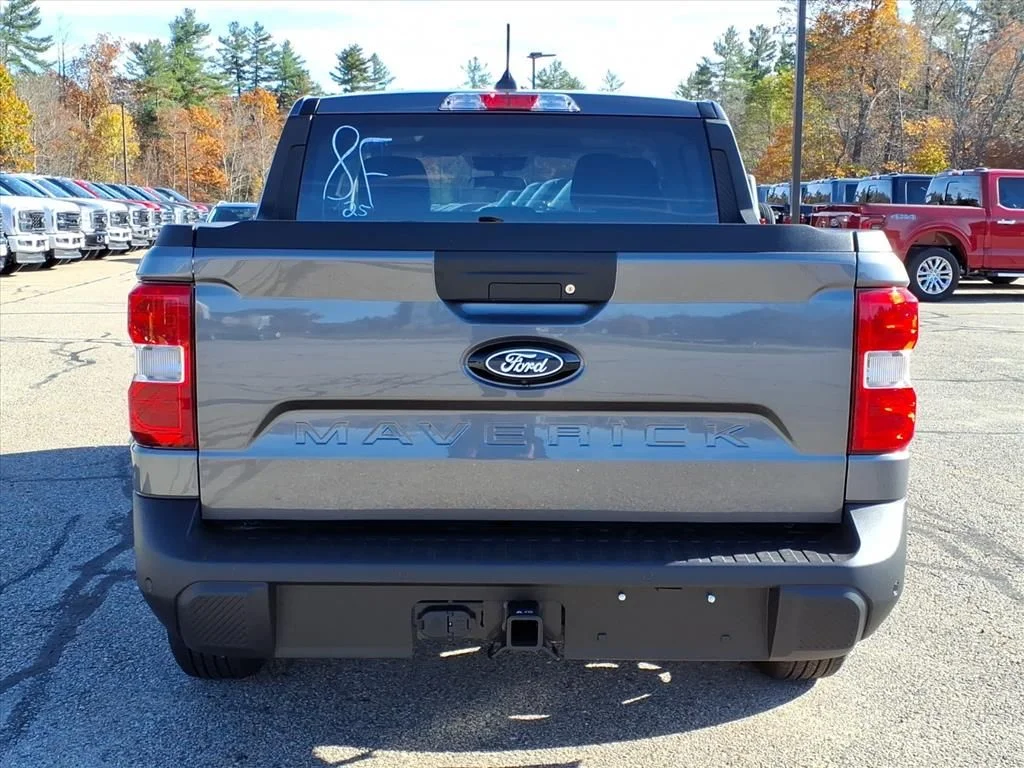 New 2025 Gray Ford XLT image 5
