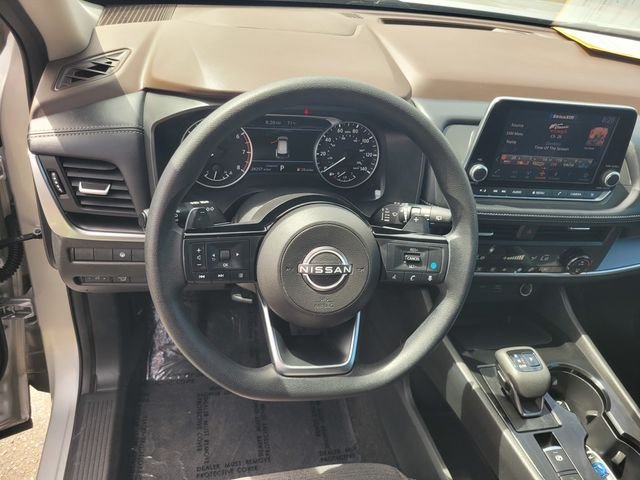 Used 2023 Silver Nissan SV image 30