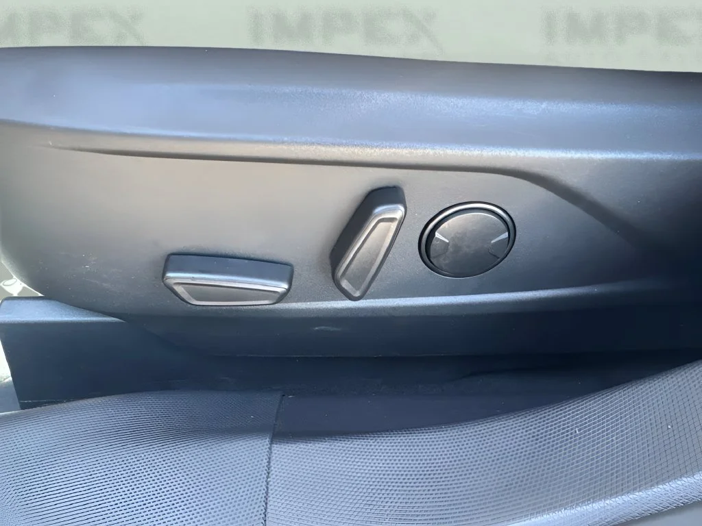 Used 2023 White Ford Premium image 9