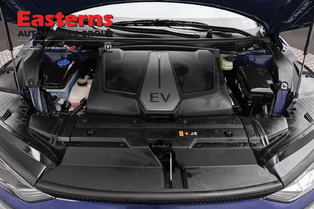 Used 2023 Blue Kia Wind image 9