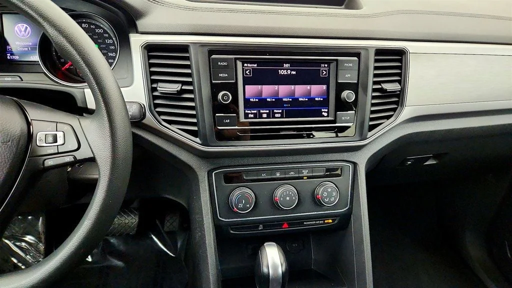 Used 2019 Deep Black Pearl Volkswagen 3.6L V6 S 4MOTION image 18