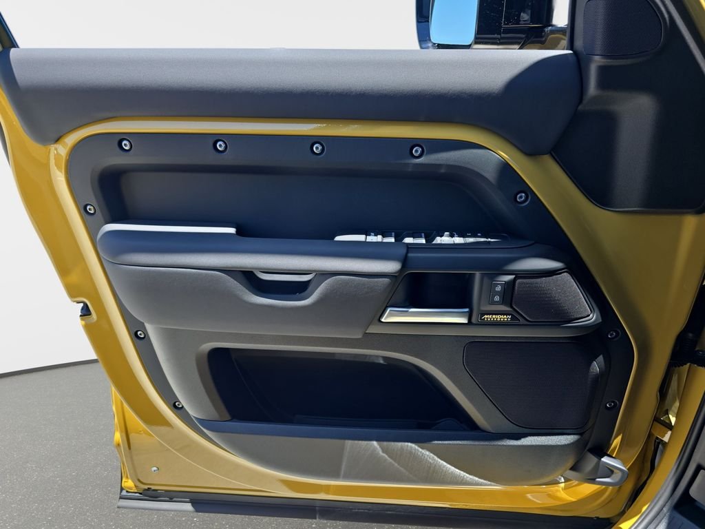 New 2026 Deep Sandglow Yellow Land Rover Trophy Edition Deep Sandglow image 27