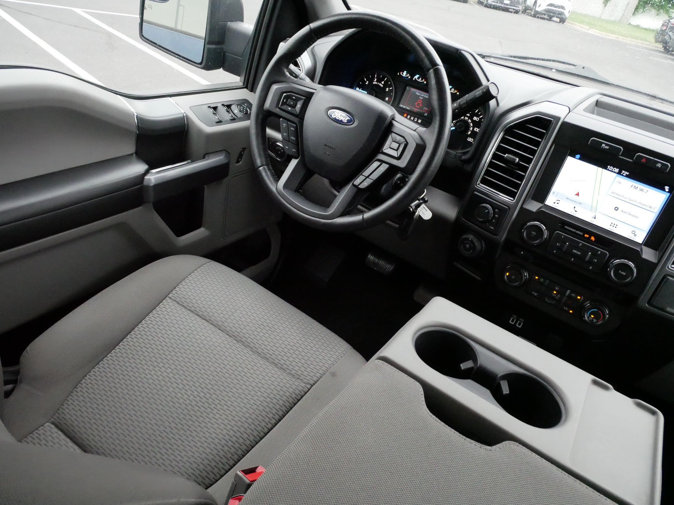 Used 2018 Blue Jeans Metallic Ford XLT image 9