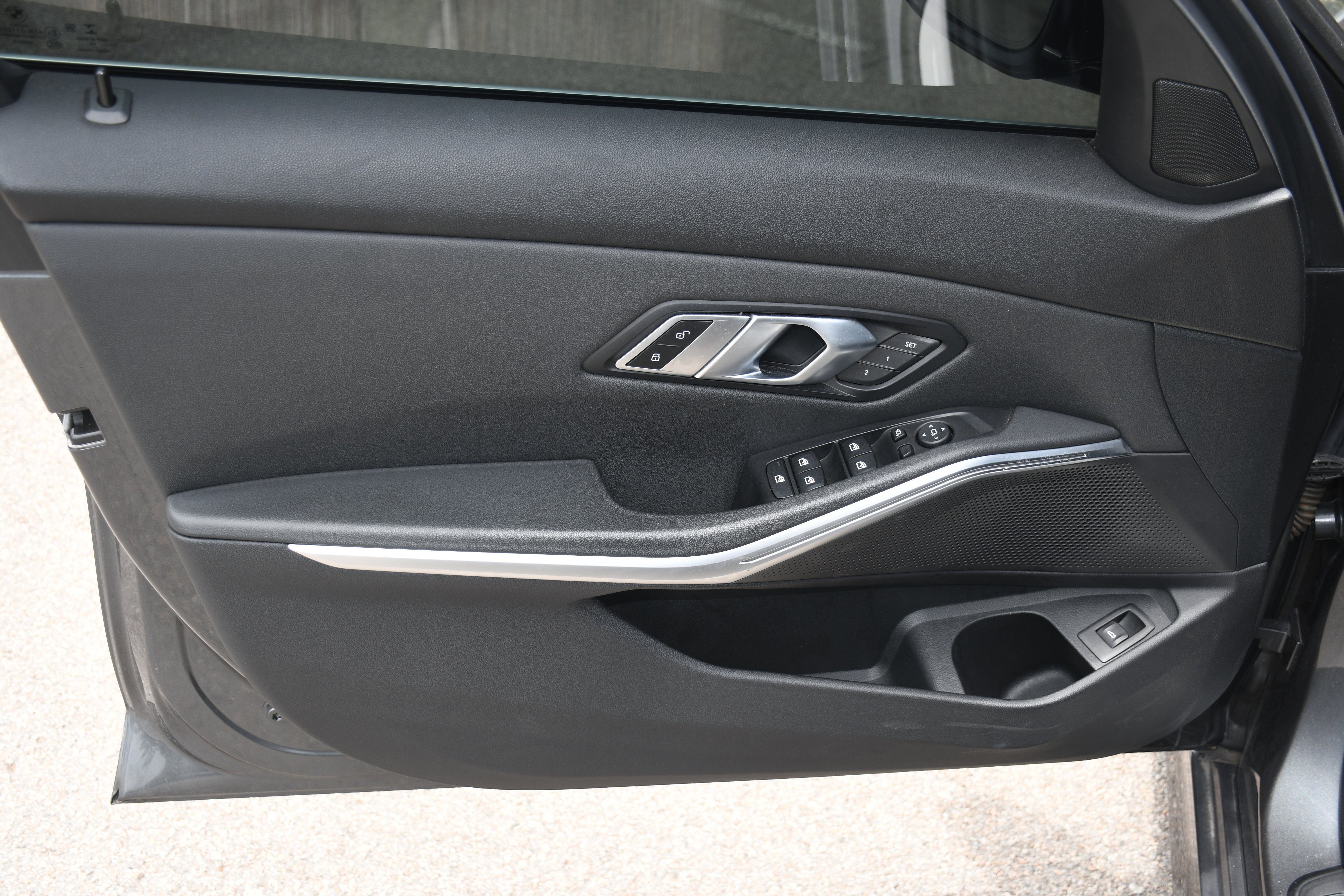 Used 2019 Gray BMW 330i image 10