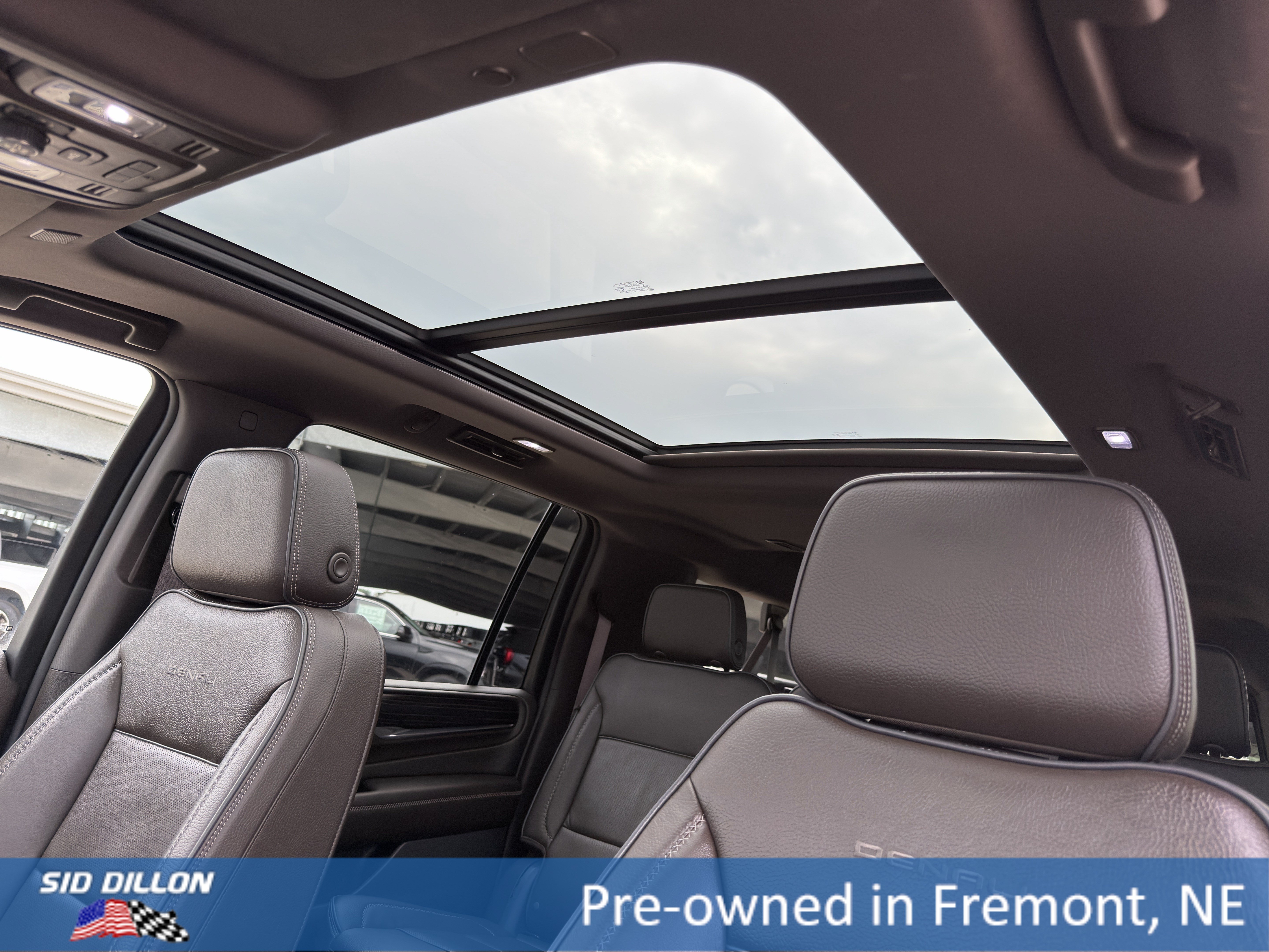 Used 2022 Onyx Black GMC Denali image 19
